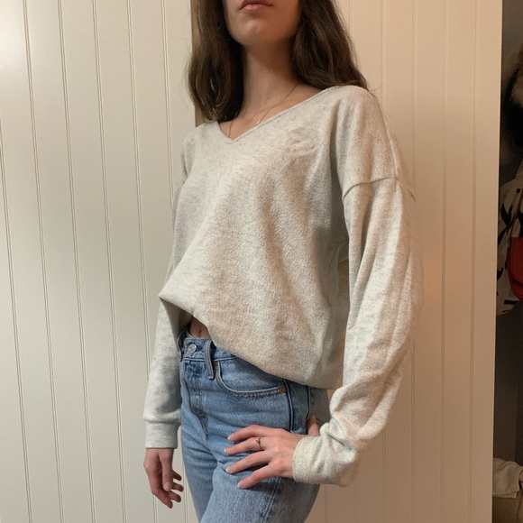 Women’s V-Neck Sweater - Picture 4 of 8